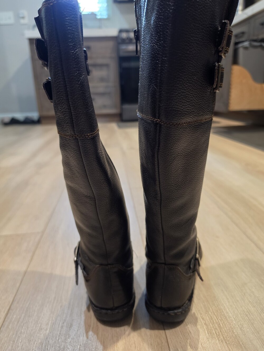 b.o.c. Born Concept Brown Leather Tall Riding Boots Women's Size 8 - Picture 4 of 8